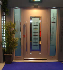1221 AEE INOTHERM Aluminijska ulazna vrata
