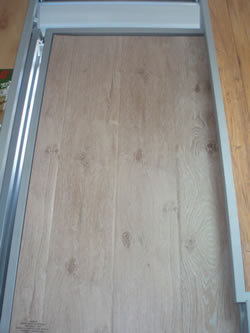 Laminat country 8 mm kl.32 HRAST BIJELI